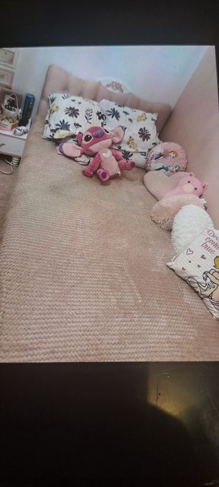 Vand mobilier fetite.