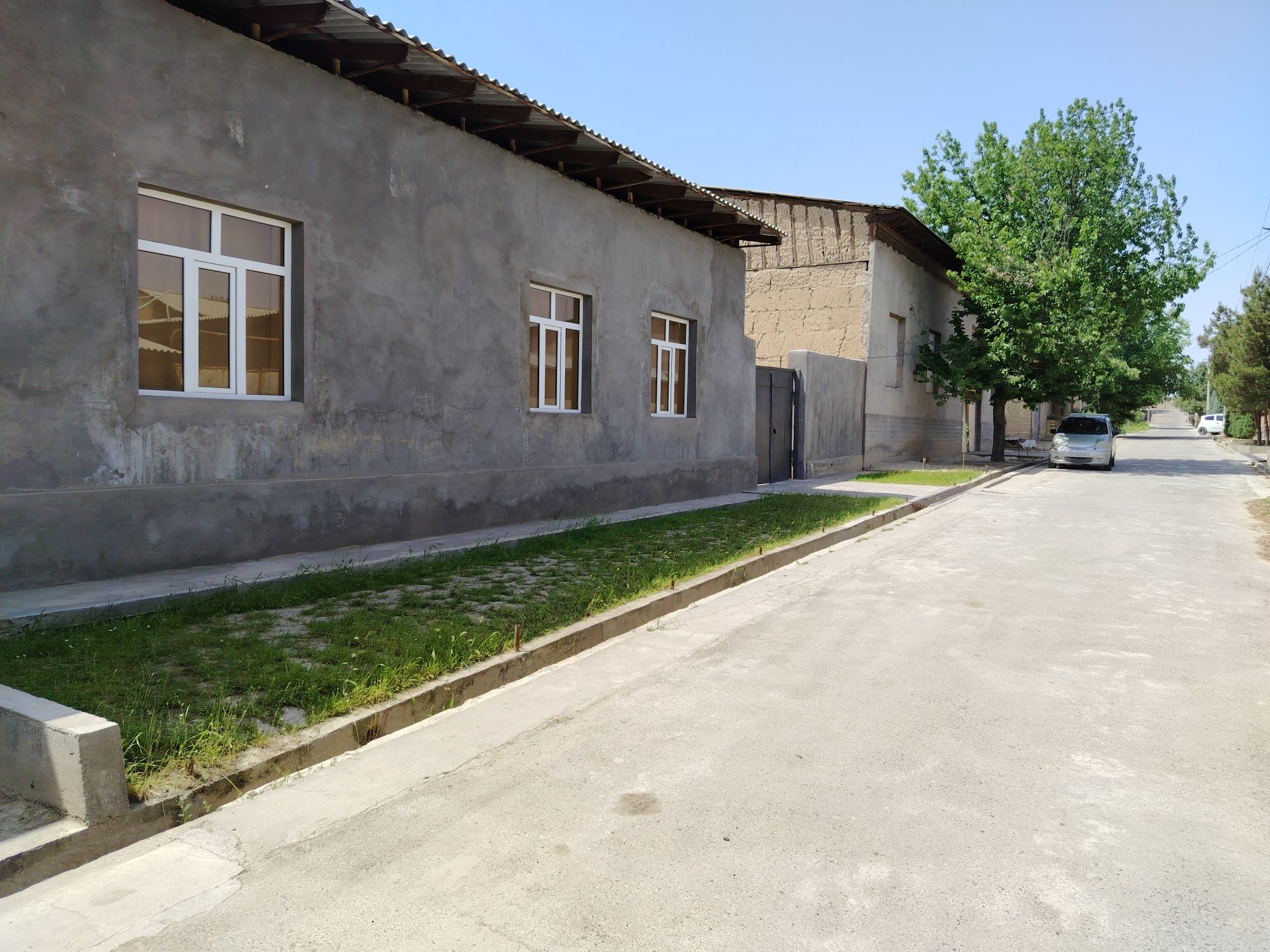 Uy sotiladi axmad yassaviy