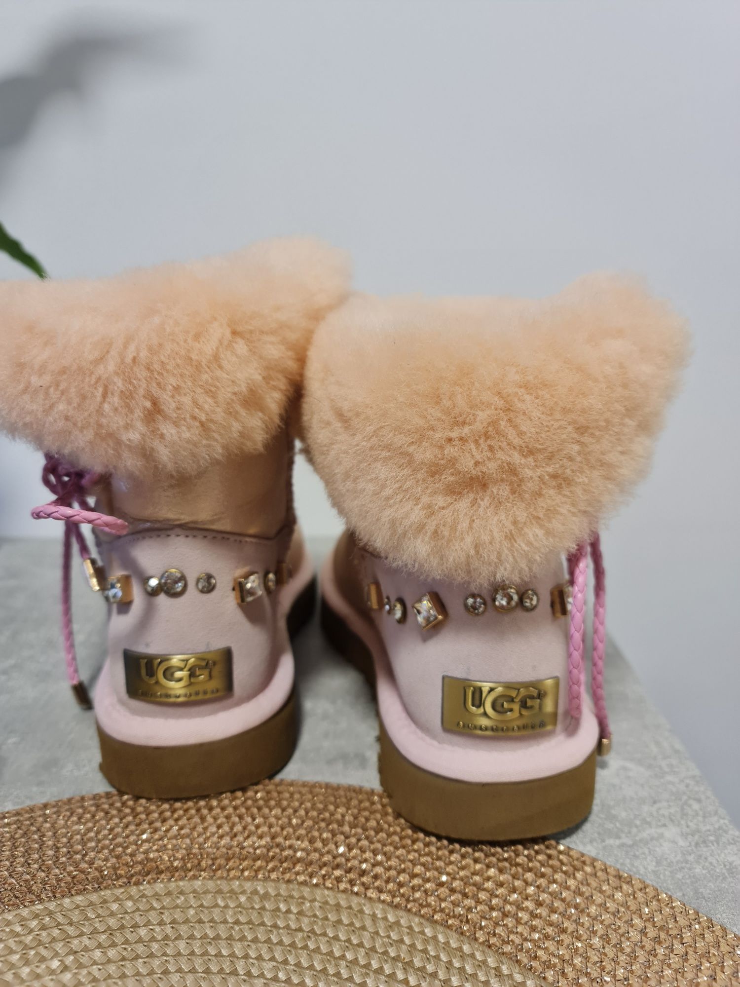 Ugg roz originale