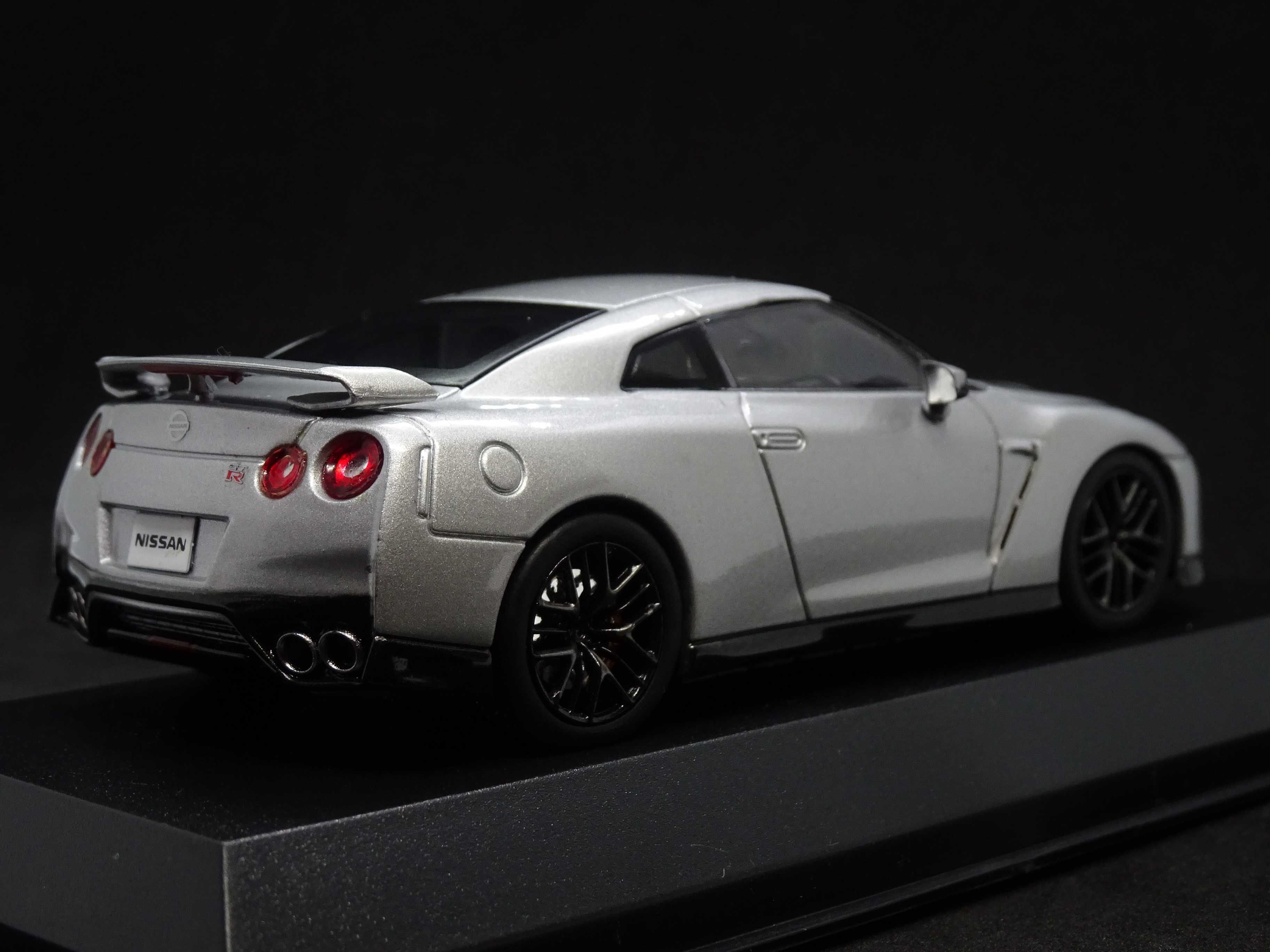 Macheta Nissan GTR 2017 Kyosho 1:43