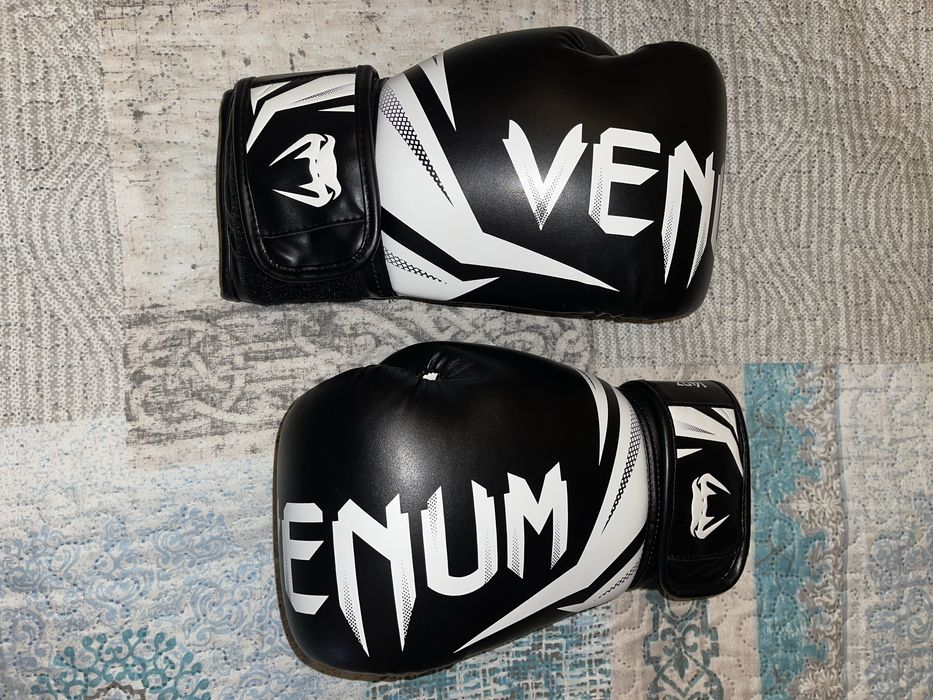 Manuși de box Venum Challenger 3.0