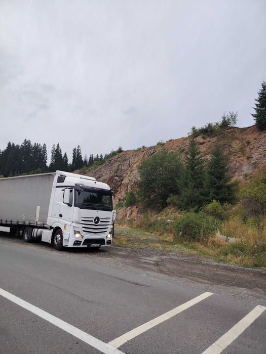 Vînd Mercedes actros