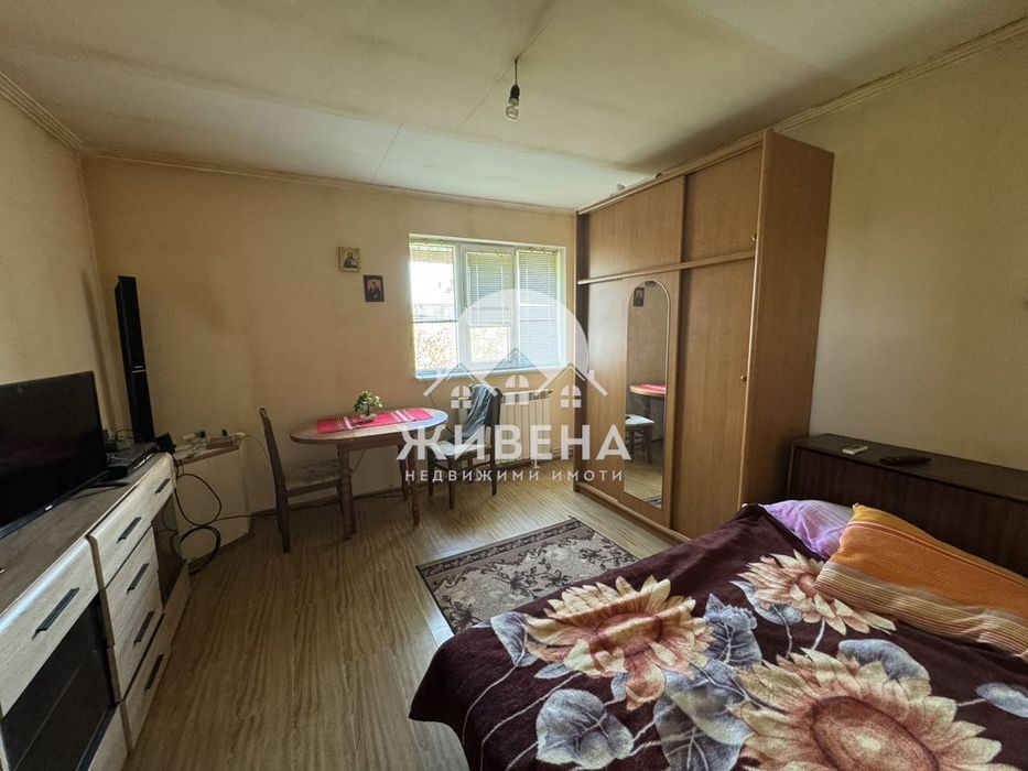 Къща в с.Гроздьово, обл. Варна, РЗП 200 кв.м