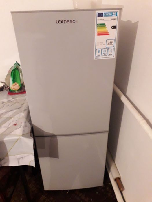 Холодильник продается