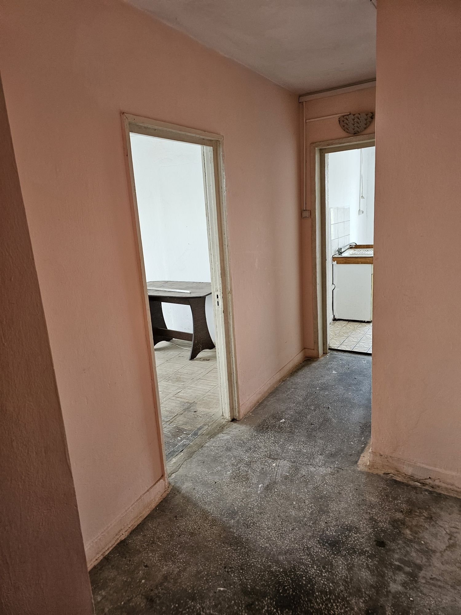 Vind apartament 2 camere
