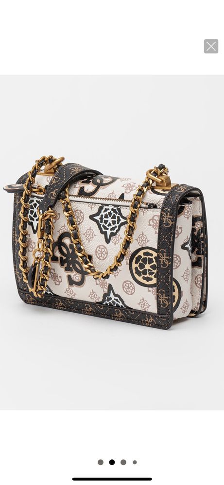 Страхотна чанта на Guess