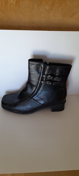 Ghete negre ,marime 39