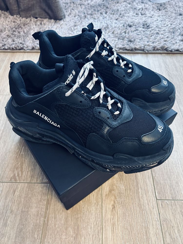 Balenciaga triple S ,marime 45,ca noi