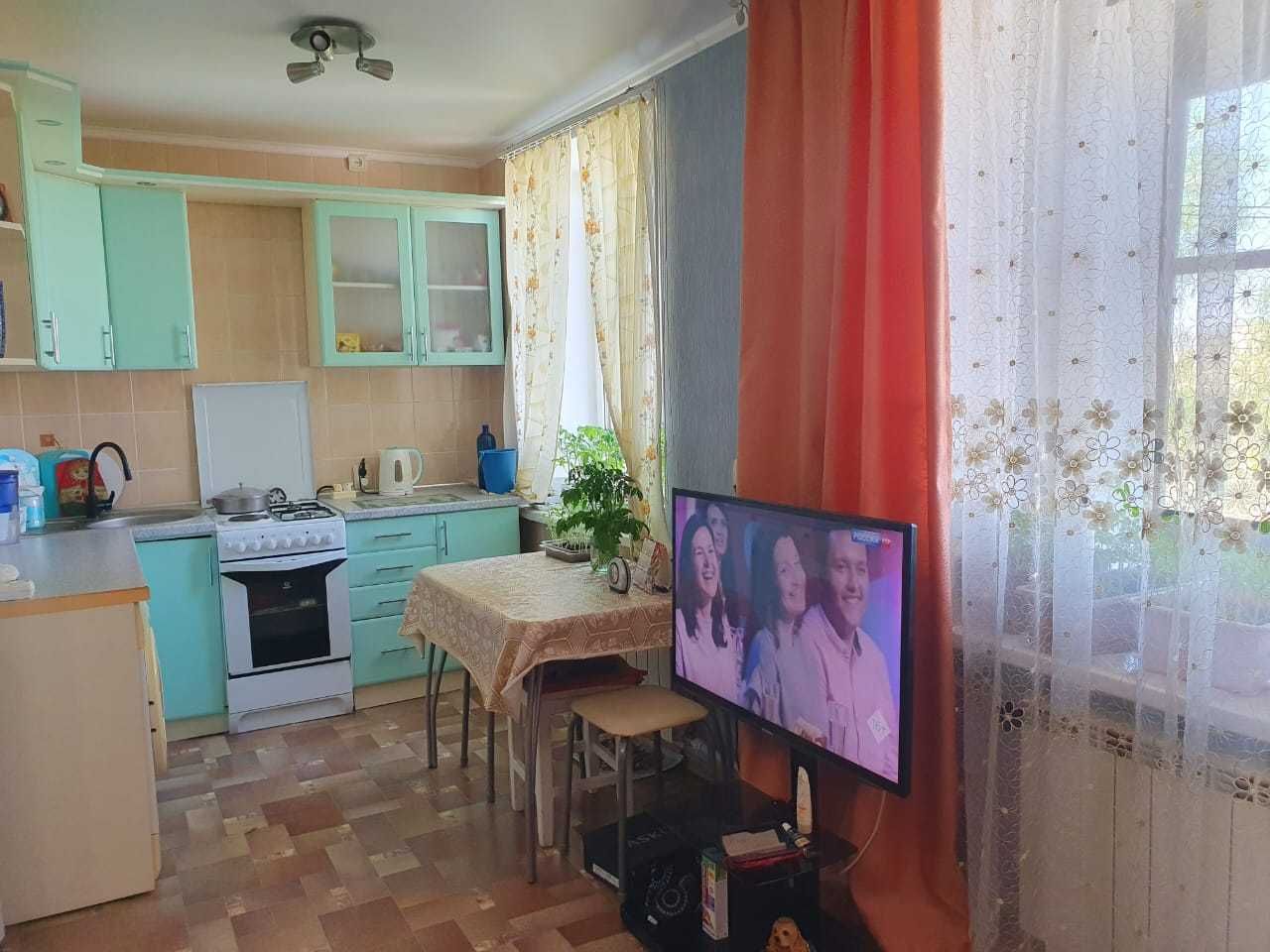 Продам 2-комнатную квартиру в развитом микрорайоне