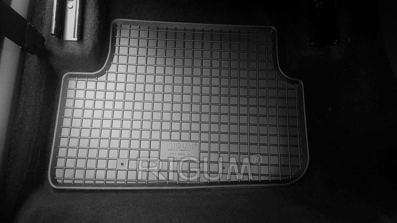 Гумени стелки и багажник SEAT Arona Ibiza VW POLO Taigo 2017г