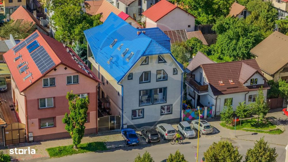 Casă / Vilă cu 14 camere de vânzare în zona Astra