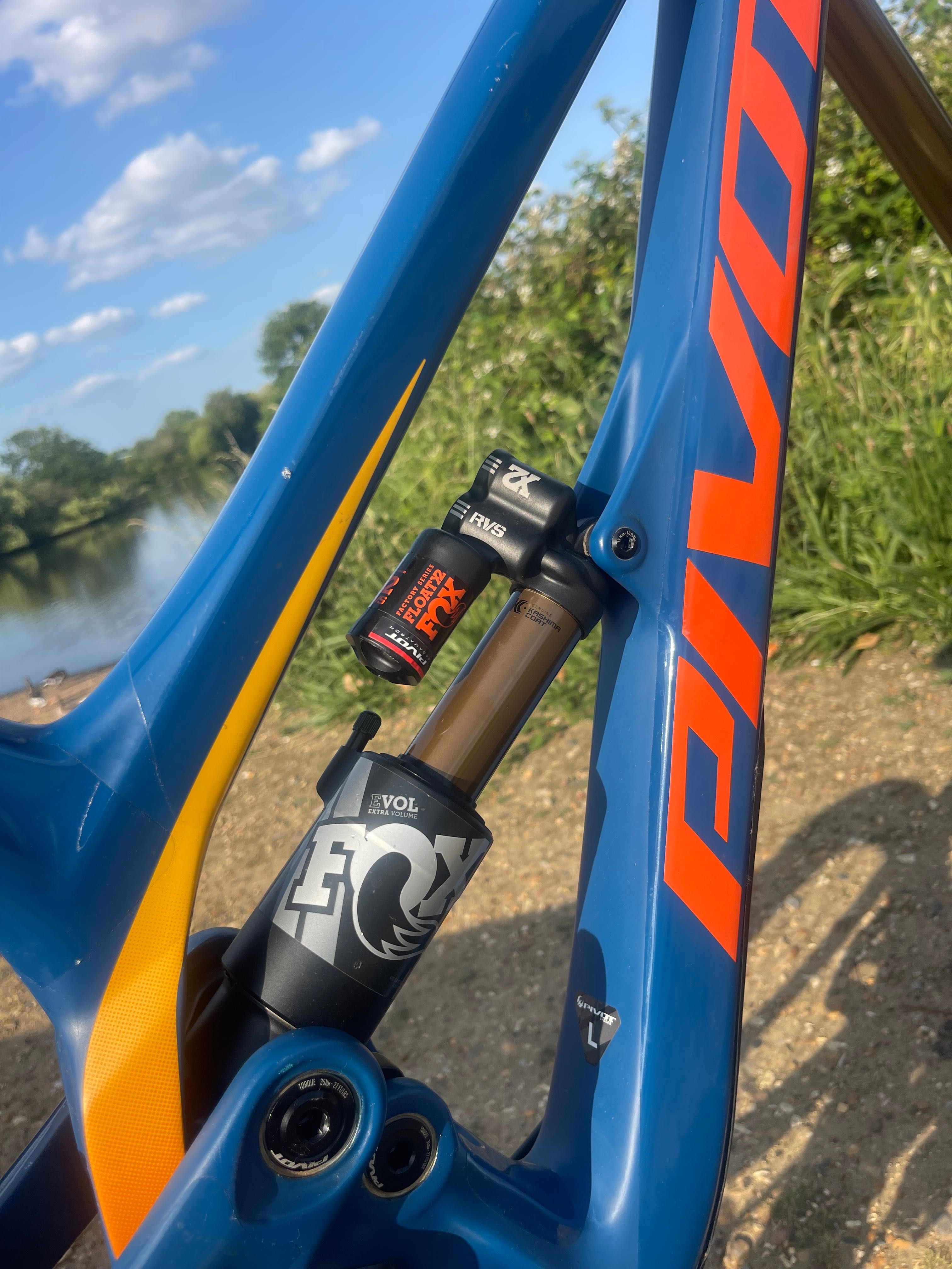 Pivot Phoenix Dh 29” не trek Specialized scott yt