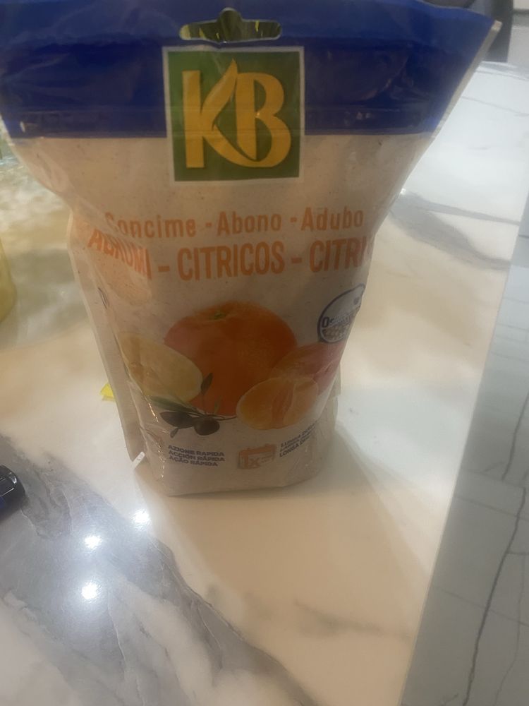 Angrasamant pentru citrice de lunga durata