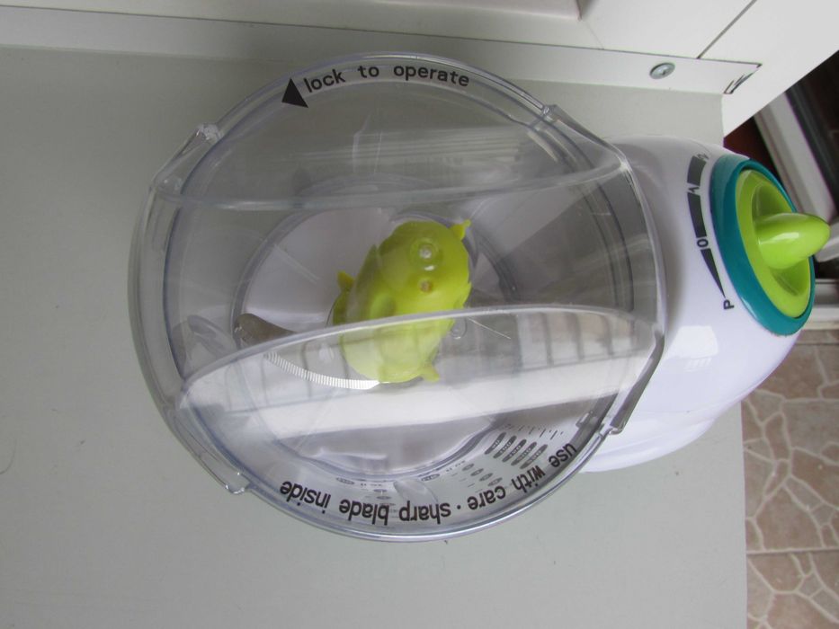 Блендер за бебешка храна Tommee Tippee