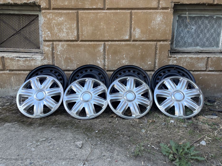 Джанти 15-ки със 4 отвора.