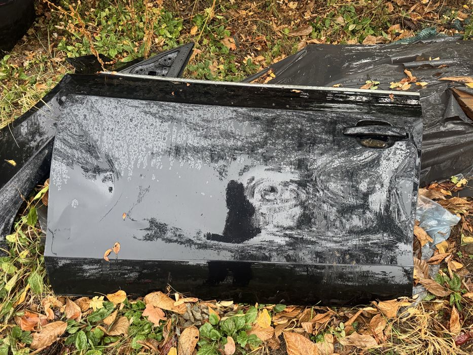 Capota , usa , bara audi a5 facelift au fost lovite se pot reface