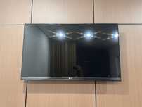 Продам телевизор LG ширина 107. Высота 64