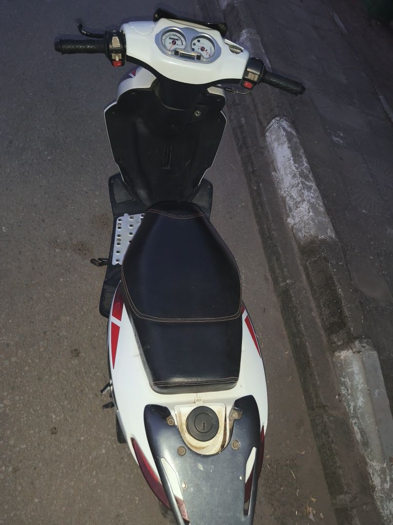 Продавам скутер 50 кубика KEEWAY