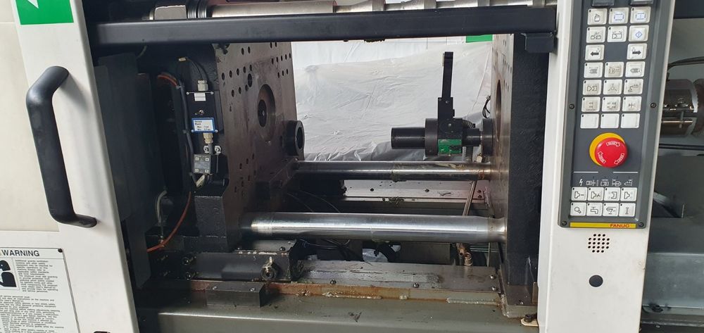 Преса щприц за пластмаса