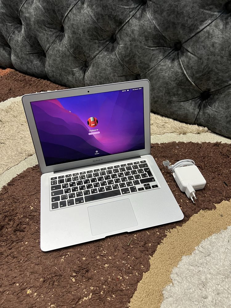 Macbook Air 2017  A1466 madel