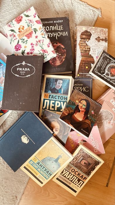 Продаю книжки все по 500, 700тенге