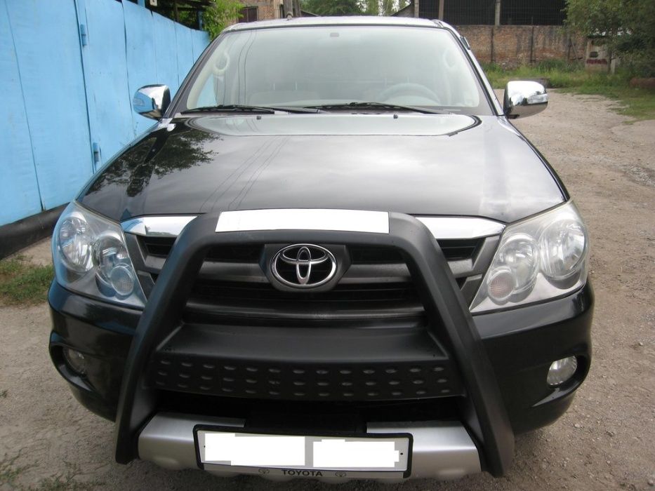 Крыло/фара/решетка/бампер/крепления на Фортунер/Toyota Fortuner 04-08