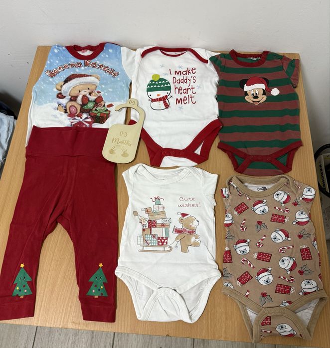 Голям лот коледни дрешки за бебе
