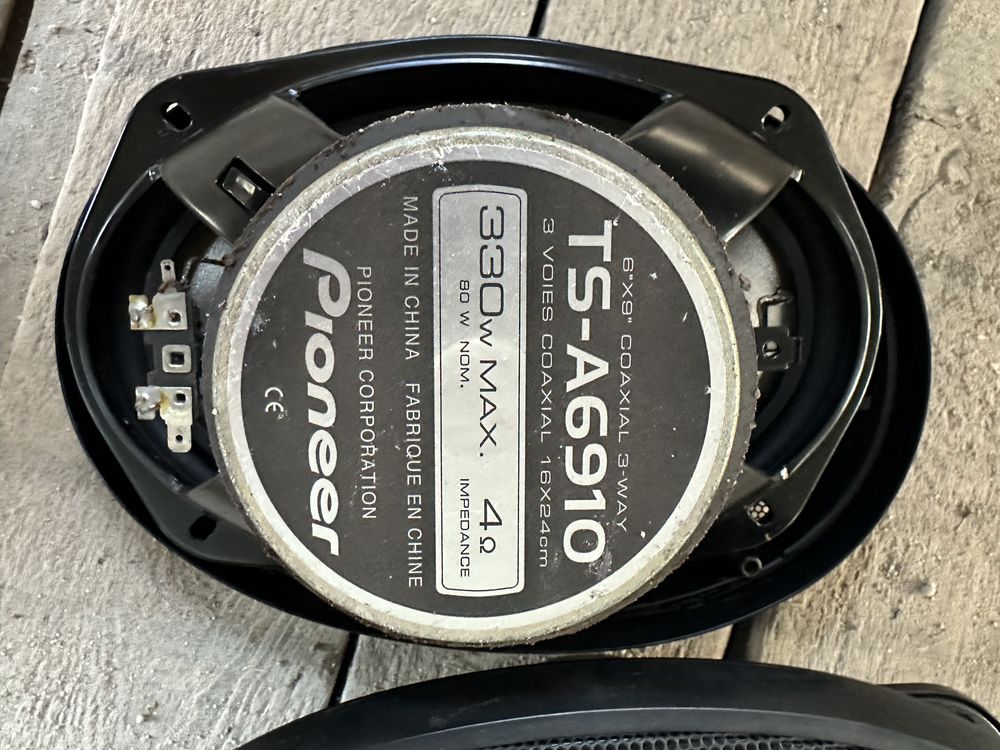 Продавам тонколони за кола Pioneer