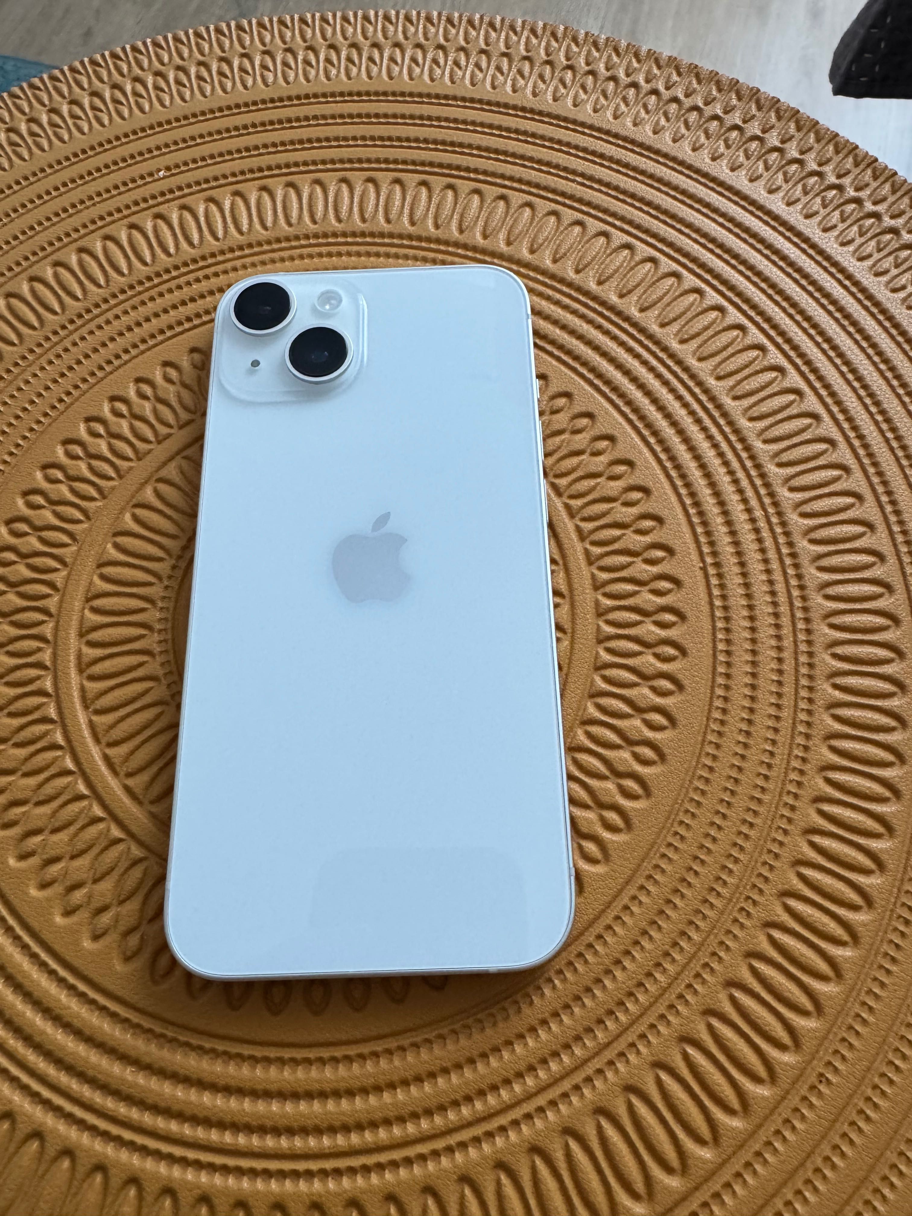 iPhone 14 în stare foarte buna