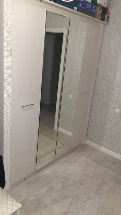 Шифоньер в отличном состояние
