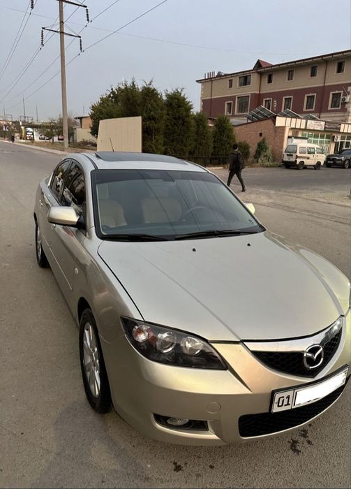 Mazda 3 sotiladi.