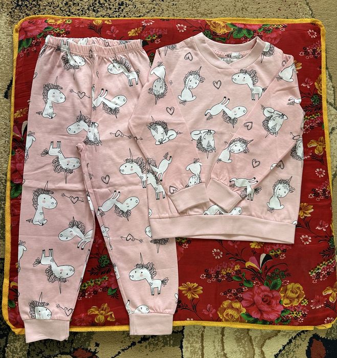 Новые пижамы для девочек, на 3,4,5 лет, по 4000 тг.