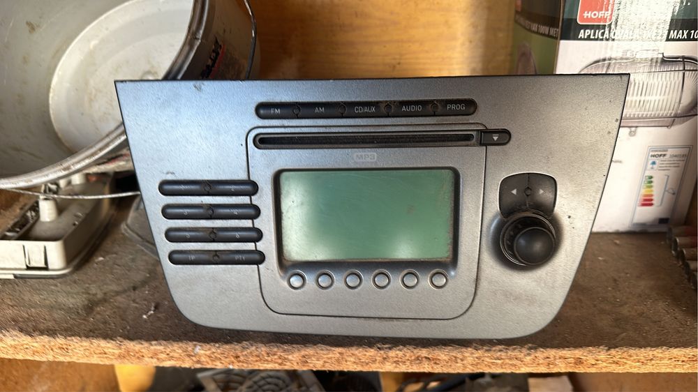 Casetofon Seat Leon cu cod