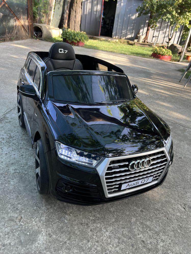 Акумолаторен джип Ауди Q7
