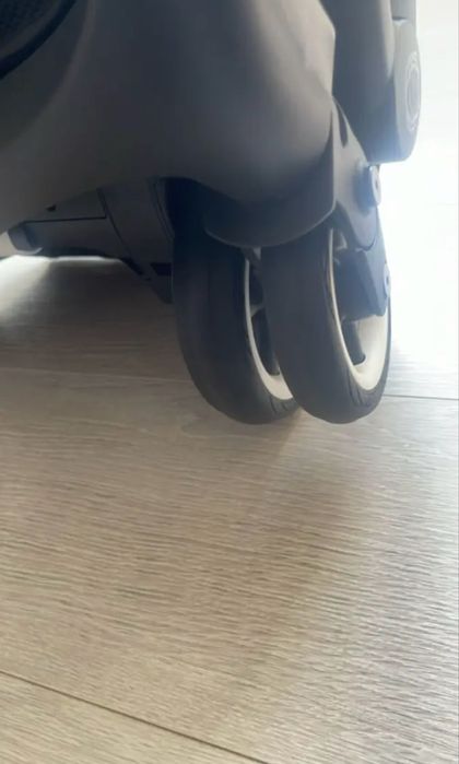 Продам прогулочную коляску