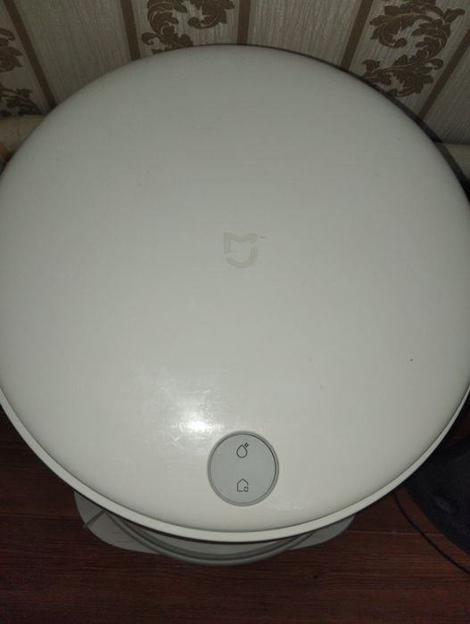 Робот пылесес   .