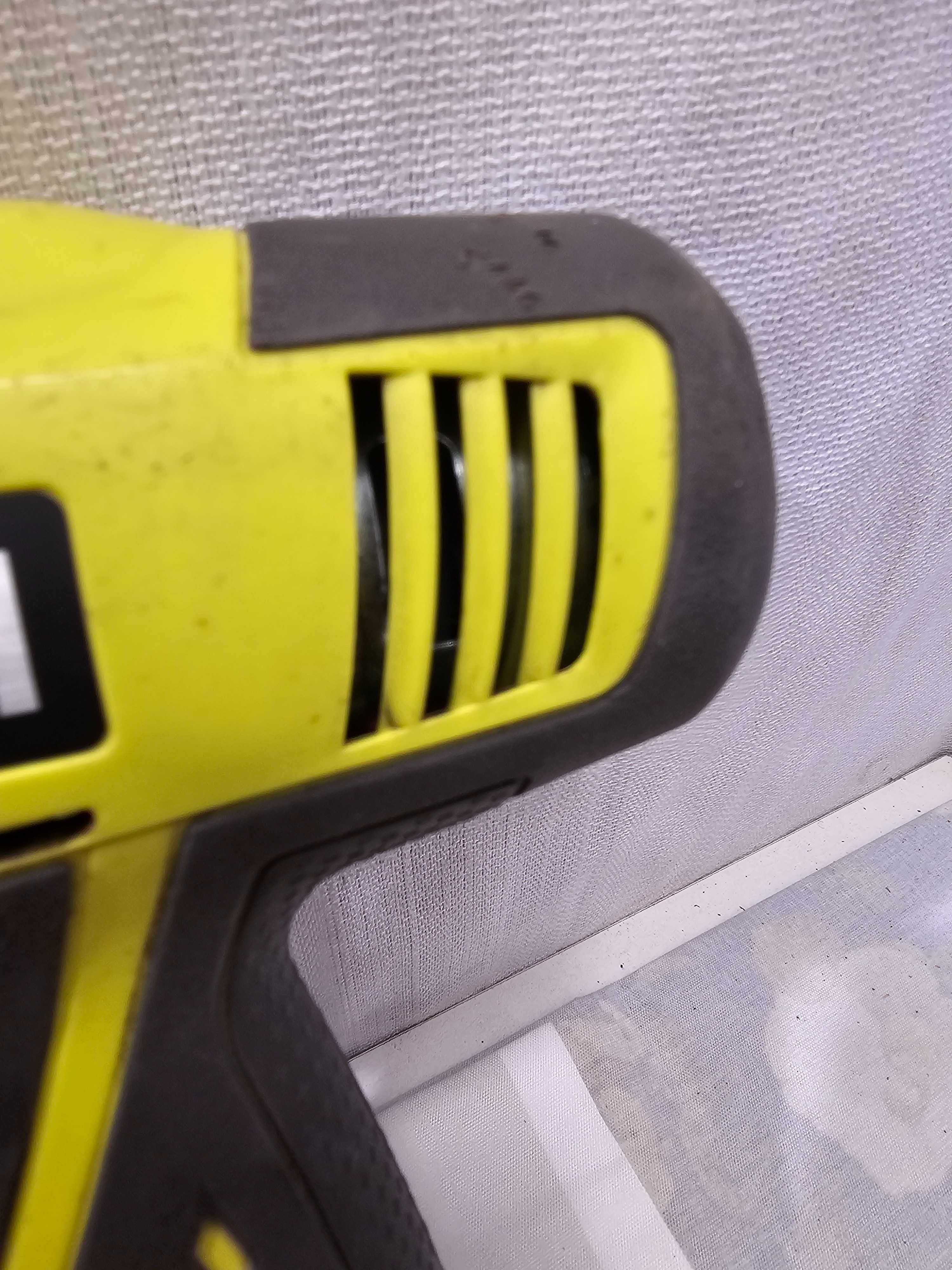 Defect filentanta Ryobi R18DDP