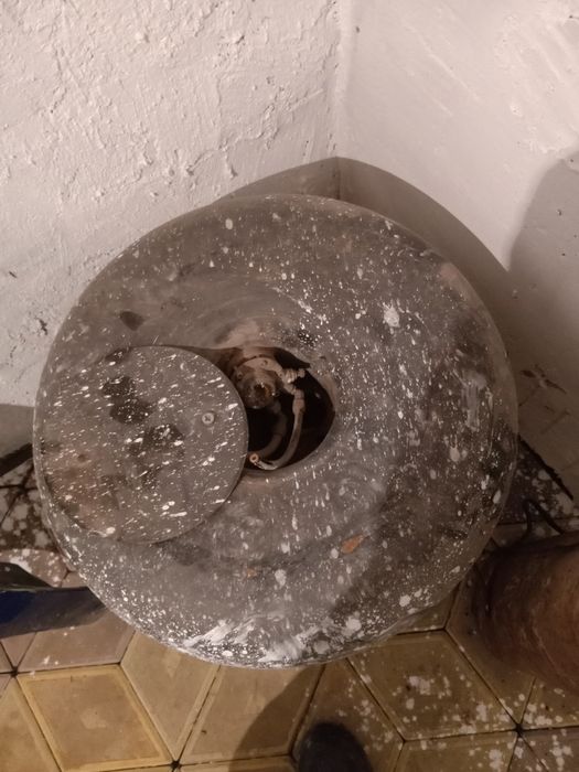 Газ балон на авто стандартный.