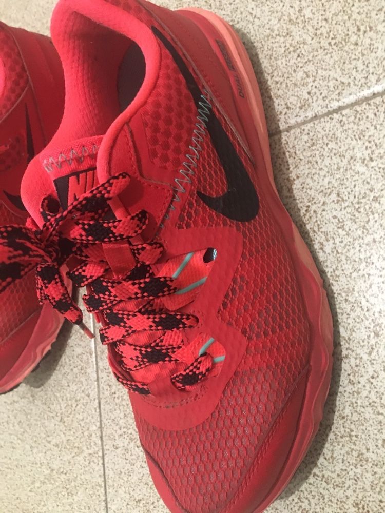 маратонки Nike р.36 червени