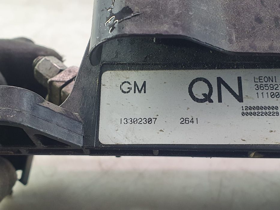 Panou tablou sigurante 13302307 Opel Astra J [2009 - 2012] 1.7 cdti A