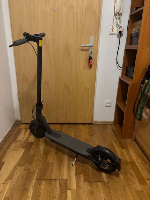 Trotinetă electrică Xiaomi – foarte bună stare, doar 450 km!