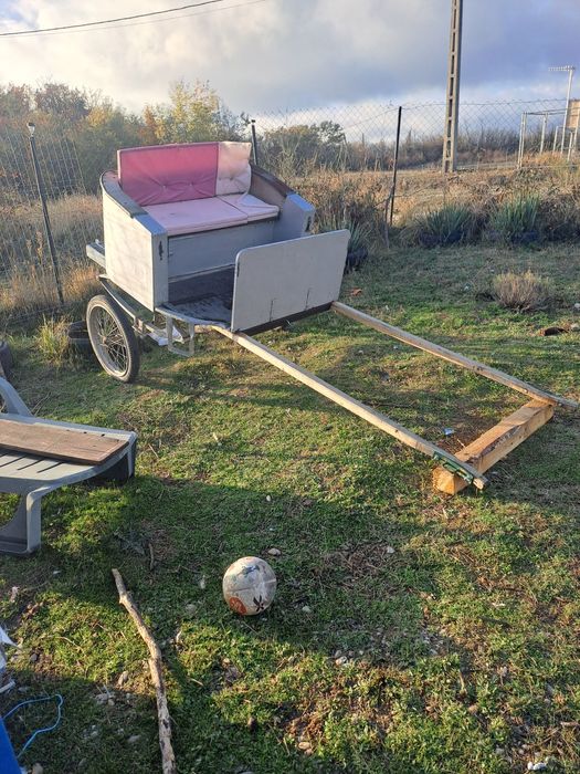 Sareta/trasura pentru cai/schimb