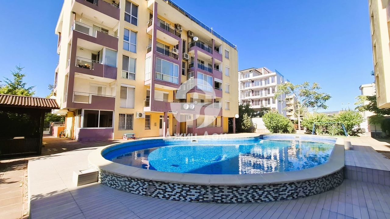 Продава се Двустаен апартамент в к.к. Слънчев бряг - 69 кв.м за 970 €/кв.м - Снимка #7