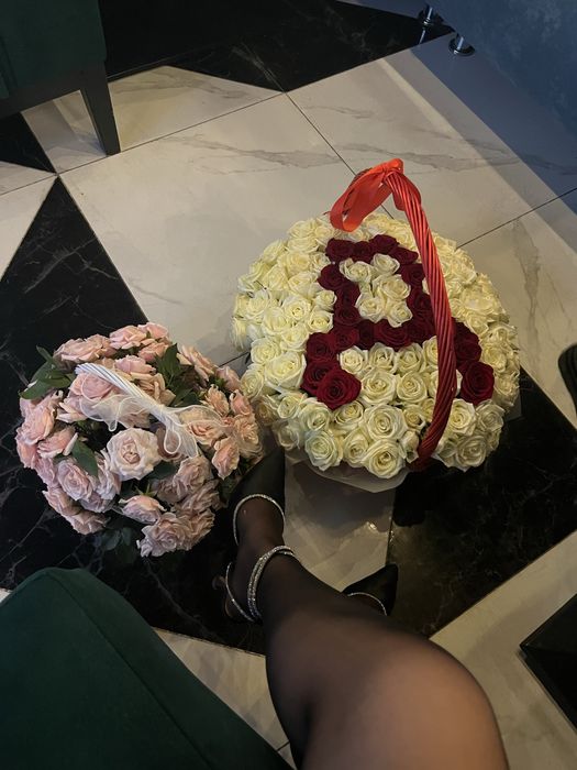 Осы екі гүл сатылады үлкені-18 кішісі 10 уступка бар 38