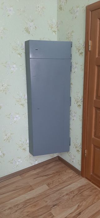 Продам сейф металлический
