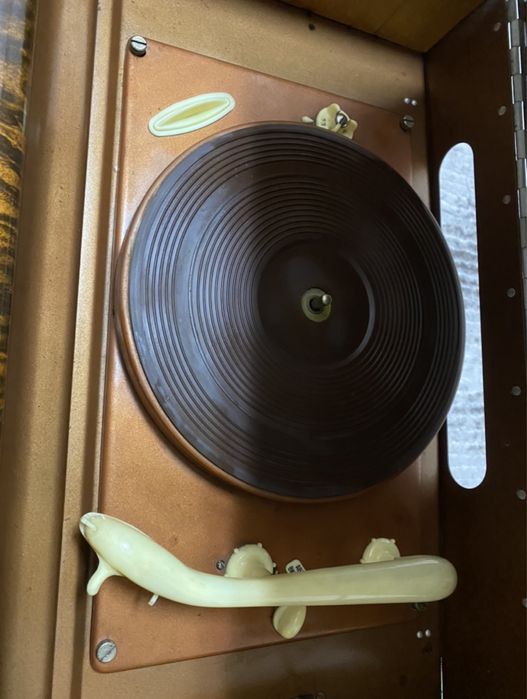 Vand pick-up foarte vechi