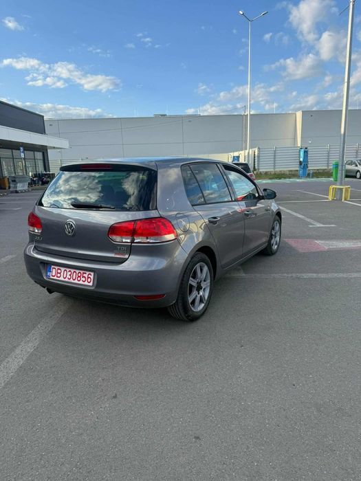 Vând golf 6 adusă recent