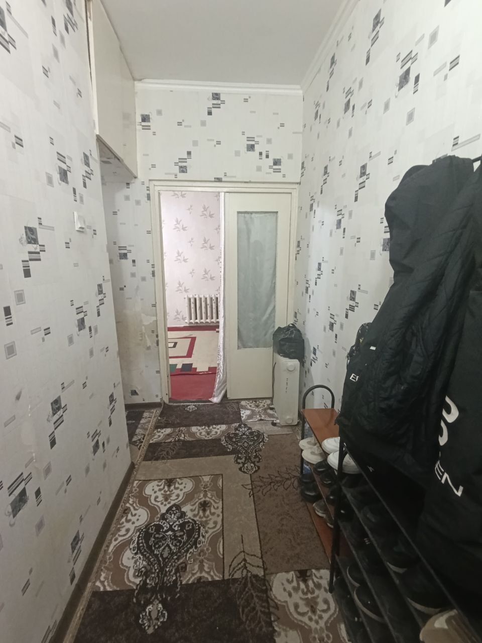 Срочно продаю 1 комнатную квартиру Янгихаёт Дустлик 1 , балкон 2х6