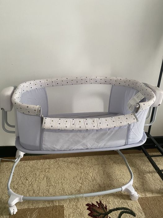 в хорошем состоянии манеж продаю за 10000 тысяч