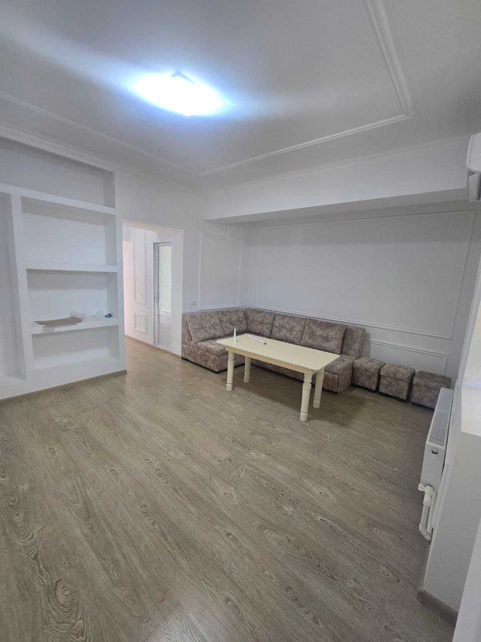 1 комнатная квартира 38кв/м в новостройке на районе Супера
